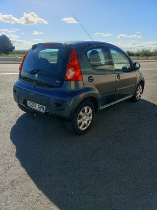 Peugeot 107 2009