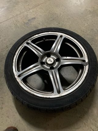 Neumáticos 205/45 R17 4 tornillos