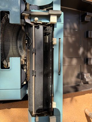 Máquina de escribir Olivetti Studio 46