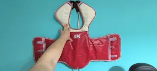 Peto Taekwondo Rojo Talla 2 y casco talla M Ikara