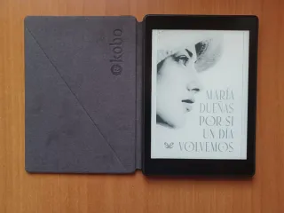 E-reader Kobo Aura One 7,8' con accessori