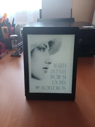 E-reader Kobo Aura One 7,8' con accessori