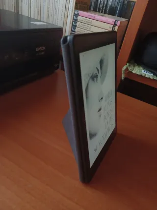 E-reader Kobo Aura One 7,8' con accessori