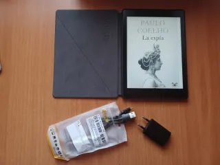 E-reader Kobo Aura One 7,8' con accessori