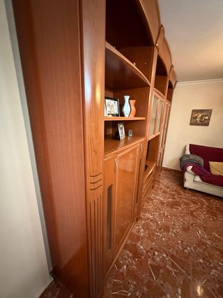 Mueble rústico de Nogal con minibar y luces