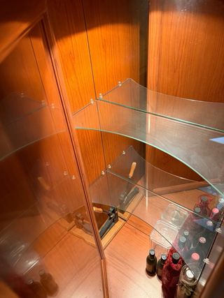 Mueble rústico de Nogal con minibar y luces