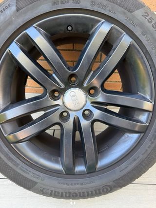 Llantas Audi Q7 18x8 y neumáticos invierno 255/55