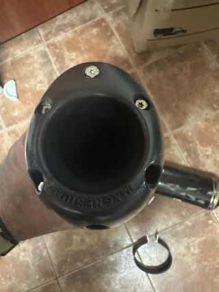 2 Escapes Yamaha R1 2007-2008 Carbono