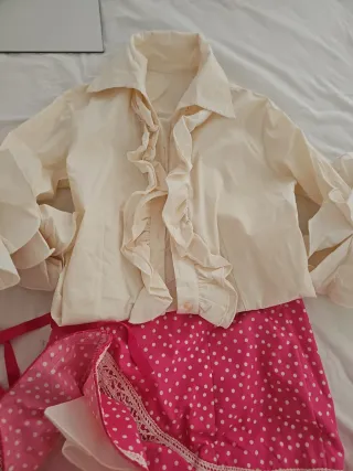 Falda Rociera con Camisa y Fajín