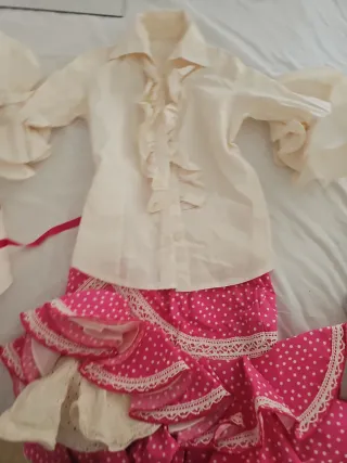 Falda Rociera con Camisa y Fajín