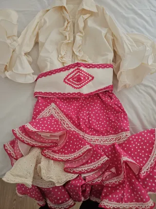 Falda Rociera con Camisa y Fajín