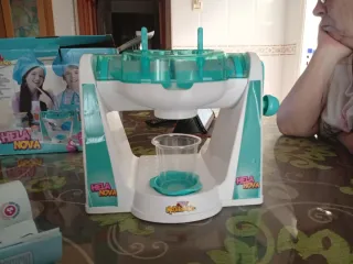Máquina de helados y postres Hela Nova