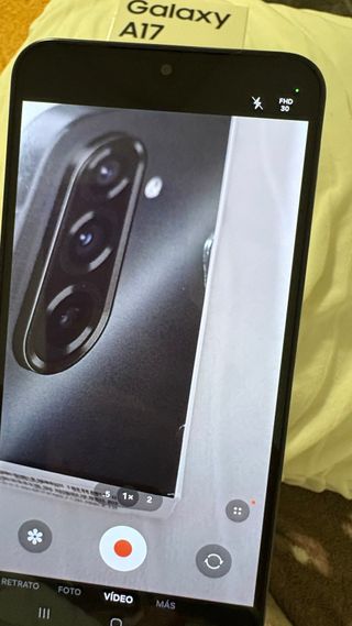 Móvil Samsung A17 Negro/Gris