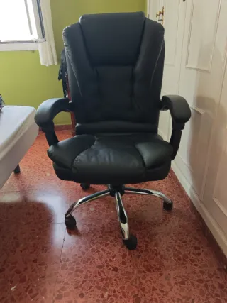 Silla ejecutiva de escritorio negra