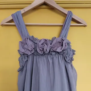 Vestido morado con flores