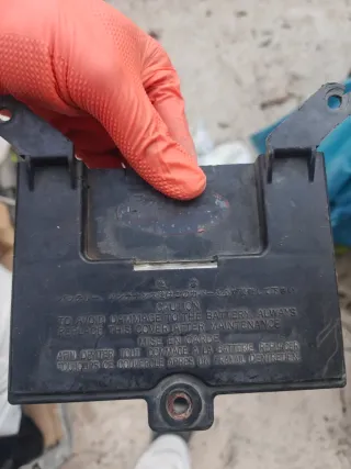 Tapa Batería Honda CBR F2