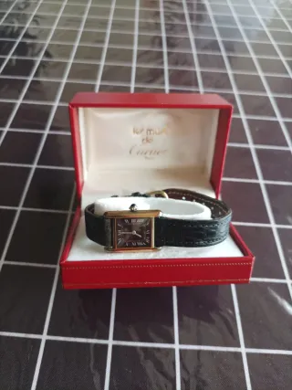 Reloj Cartier Negro y Dorado