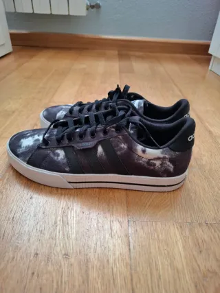 Zapatillas Adidas Negro y Blanco