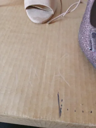 Xti Zapatos Marrones y Beige