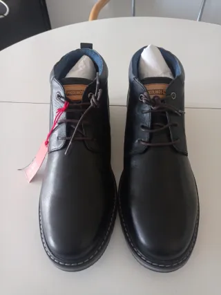 Botas Pikolinos Negras y Marrones