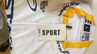 Maillot Astana Pro Team UCI World Tour