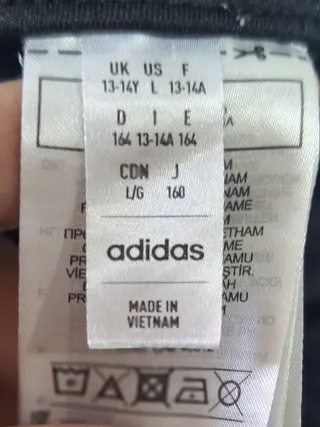3 Pantalones cortos Adidas con bolsillos con crema
