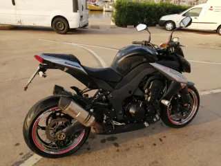 Kawasaki Z1000 Negra/Plata