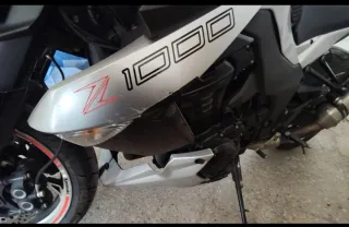 Kawasaki Z1000 Negra/Plata