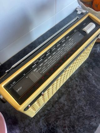 Radio Schneider SR 650 Vintage (1974) - Funcional