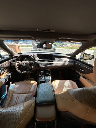 Lexus ES 2.5 300h Executive