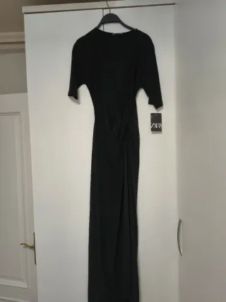 Vestido negro Zara largo con nudo