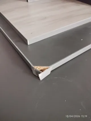 3 mesas altas de madera gris