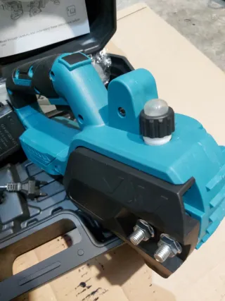 Motosierra Eléctrica 12 con 2 Baterías