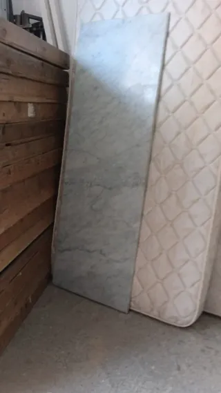 Encimera de mármol gris y blanco