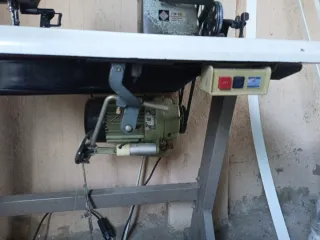 Máquina de coser industrial triple arrastre