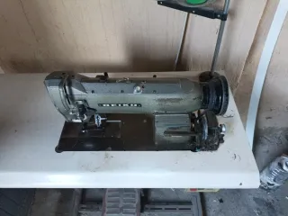 Máquina de coser industrial triple arrastre