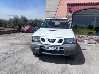 Nissan Terrano II 2003