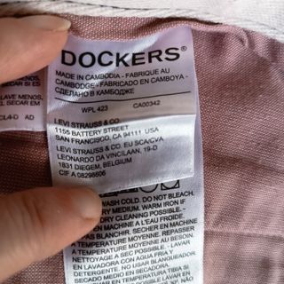 Dockers Alpha Khaki Shorts W34