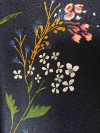 Pantalón estampado floral azul