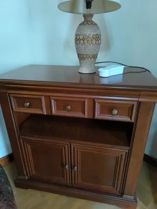 Mesita de entrada de madera