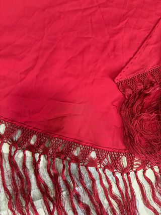 Mantoncillo Flamenco Rojo con Flecos