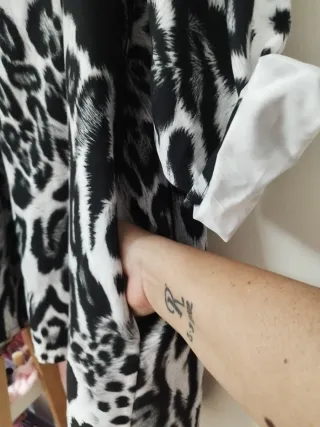 Cortavientos estampado animal print