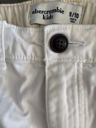 Bermudas niño Abercrombie & Fitch blancas
