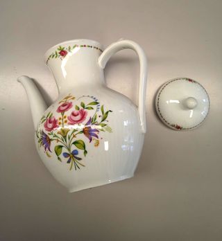 Caffettiera in ceramica decorata