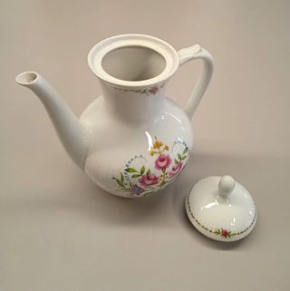 Caffettiera in ceramica decorata