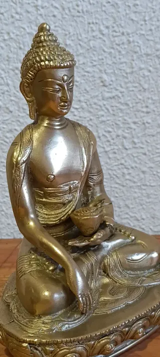 Buda de Bronce Sentado