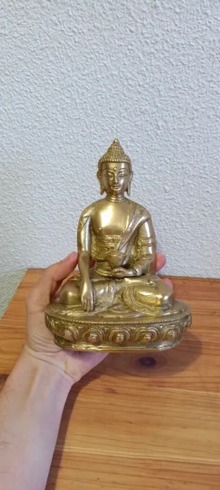 Buda de Bronce Sentado