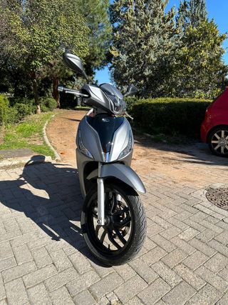 Scooter Kymco People S 125cc (2020) - Carnet B y E