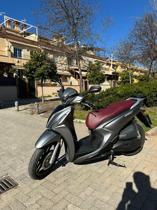 Scooter Kymco People S 125cc (2020) - Carnet B y E