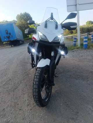 Moto Morini X-Cape 650 Adventure
